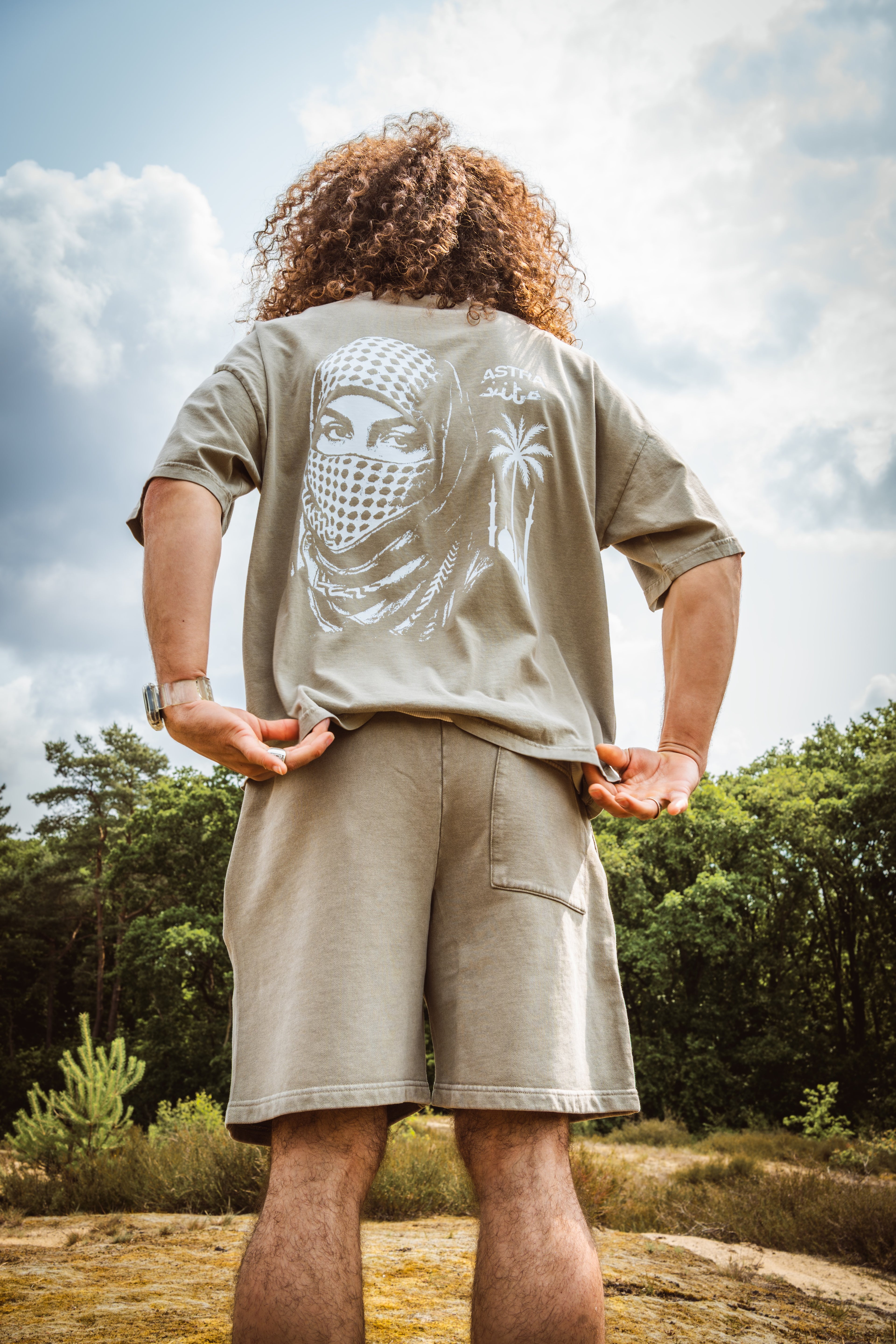 DXB sandstone sweatshort - ASTRAVITA