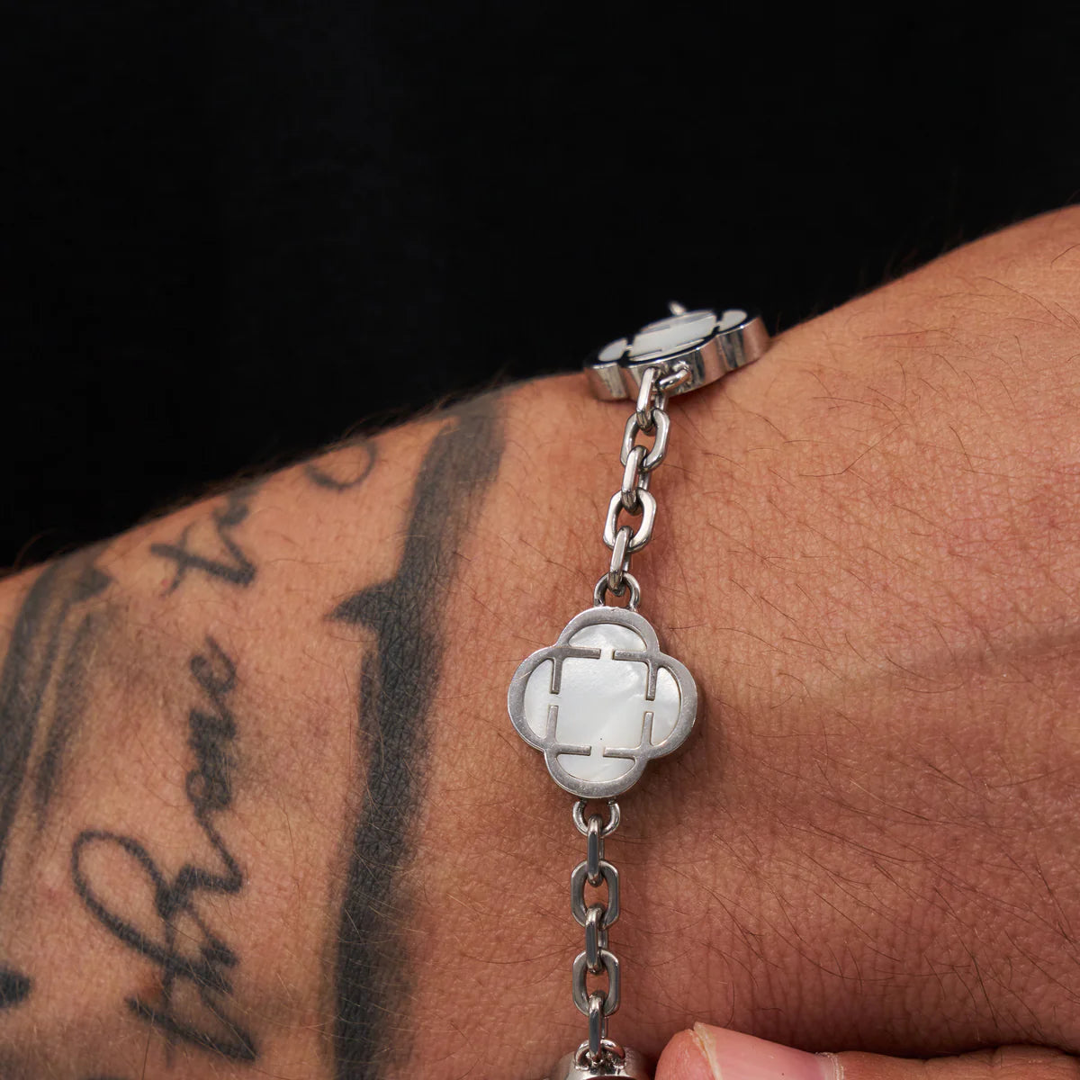 Astravita -  White Silver Signature Clover Bracelet - ASTRAVITA