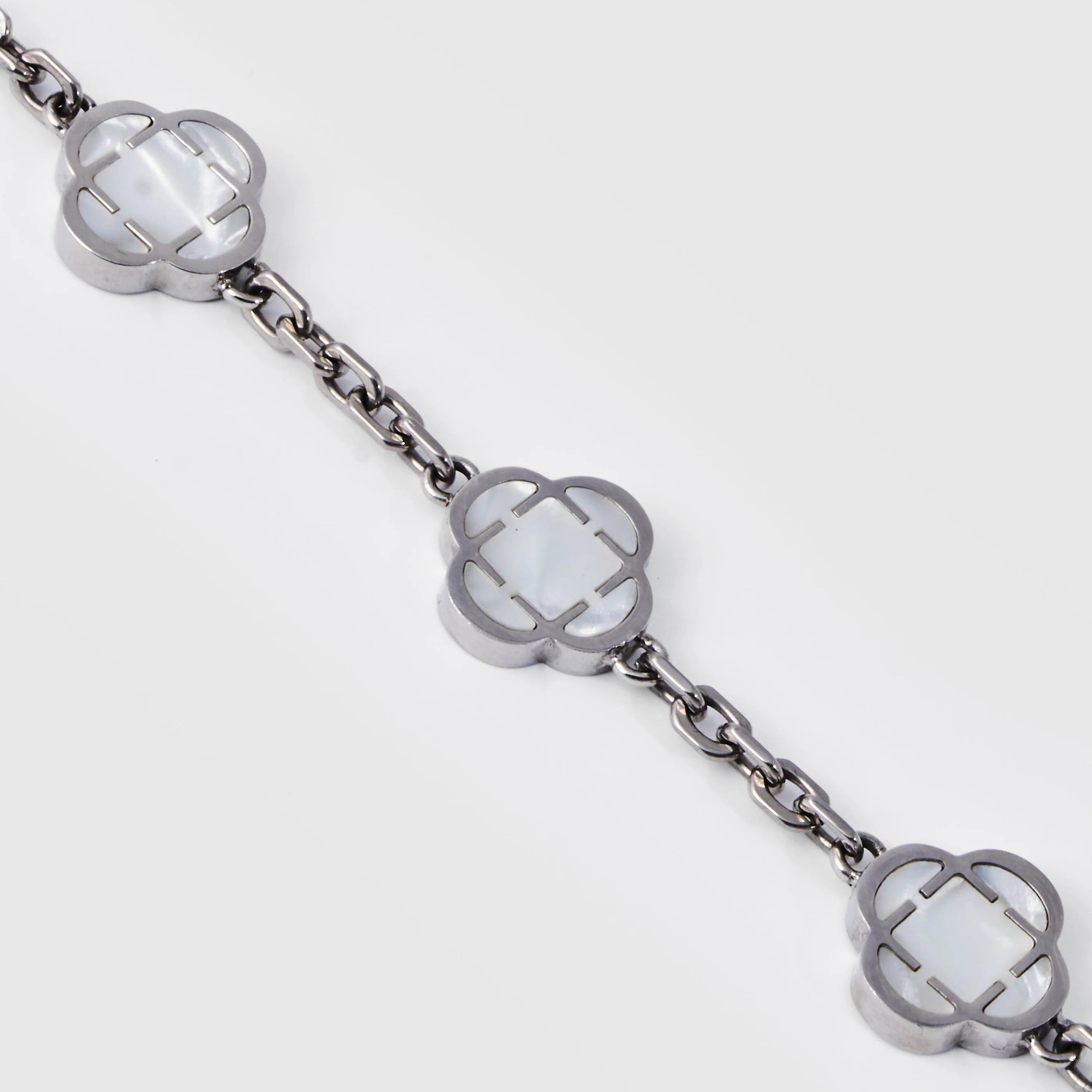Astravita -  White Silver Signature Clover Bracelet - ASTRAVITA
