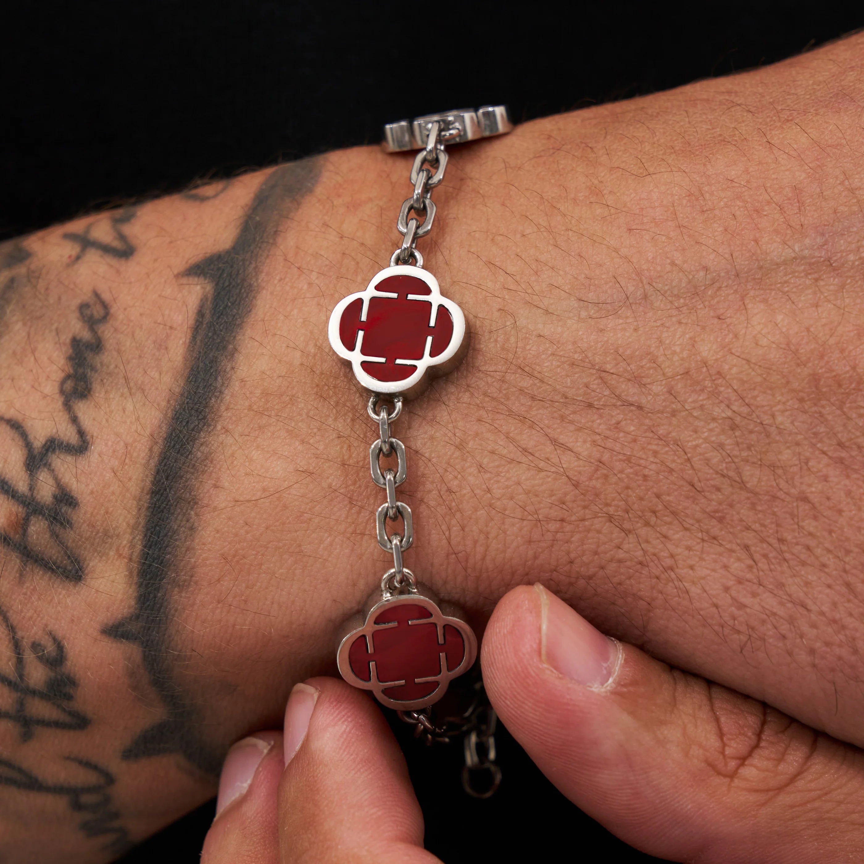 Astravita - Red Silver Signature Clover Bracelet - ASTRAVITA