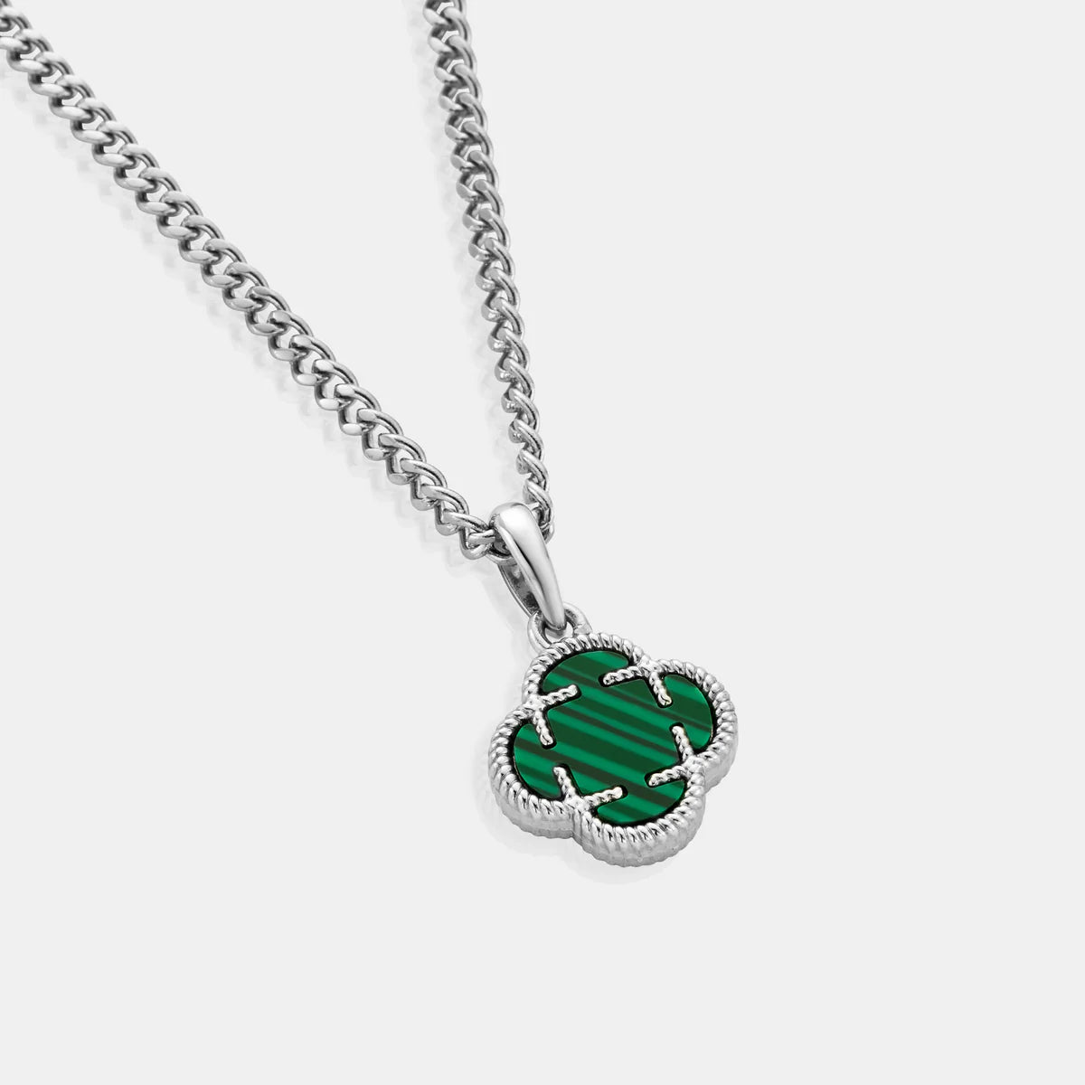 Astravita - Green Clover Pendant Necklace - ASTRAVITA